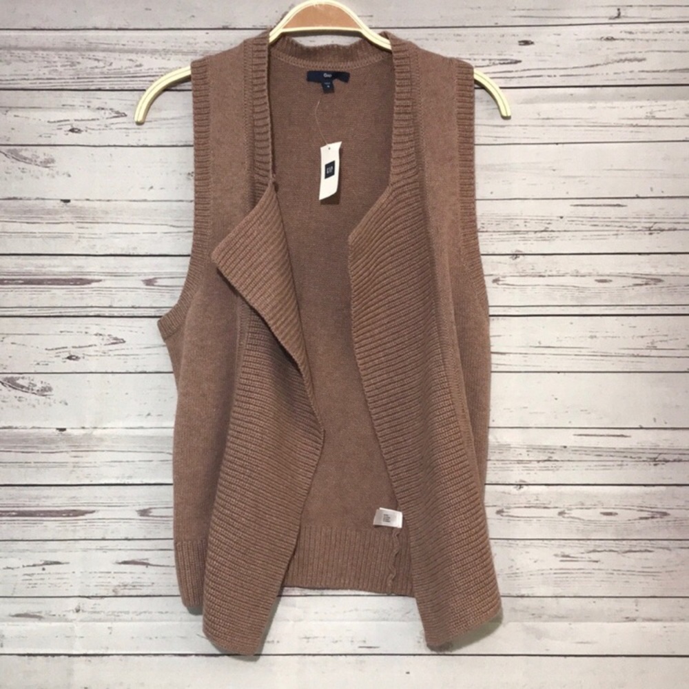 NWT Gap sweater vest